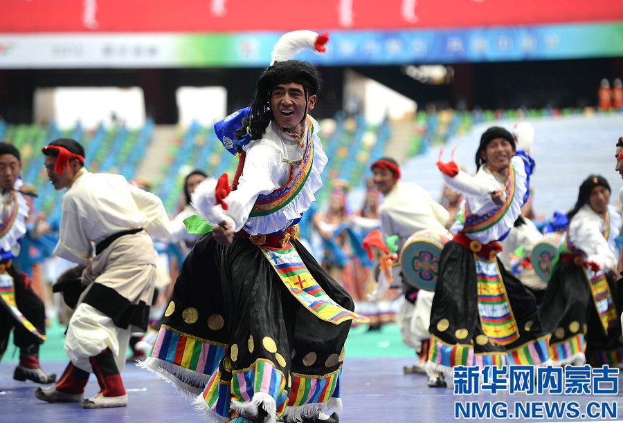10th National Traditional Games of Ethnic Minorities opens in Ordos