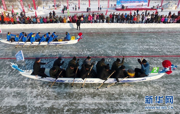 Dragon boating held in Duolun on ice-covered lake