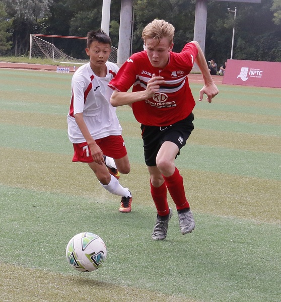 Intl youth soccer camp hosted in Hohhot