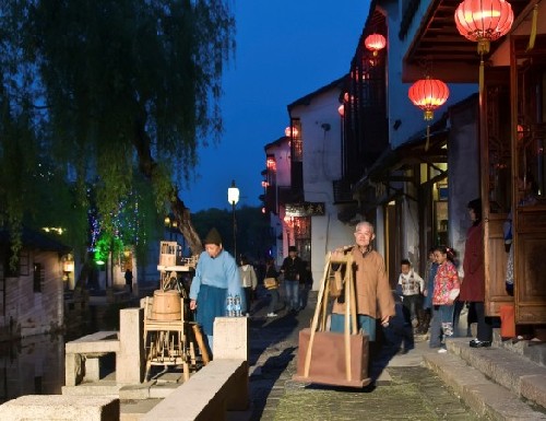 Summer nights in Zhouzhuang