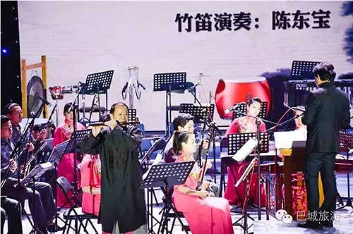 First bamboo flute festival completes in Bacheng