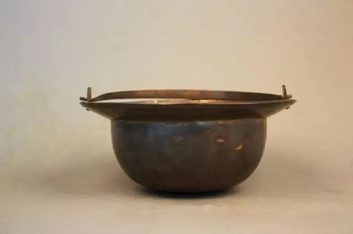 Antique tea wares showed in Taicang