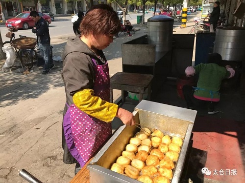 To reserve taste of old Huangjing for locals