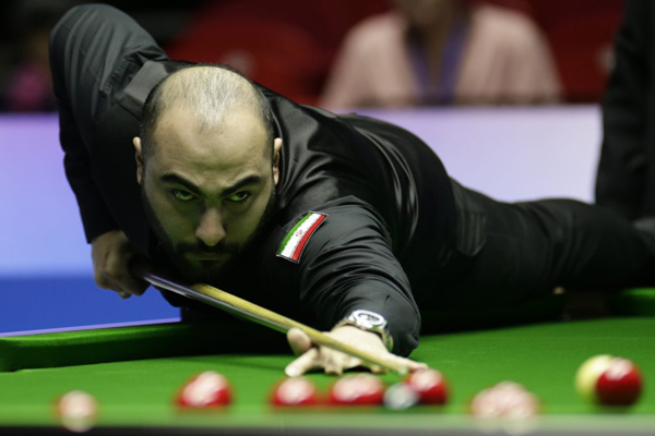 Hong Kong digs deep to make world snooker quarter finals