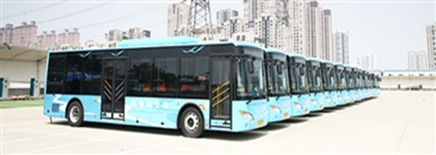 Wuxi's first electric buses hit the road