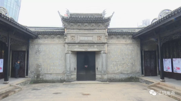 Hand-painted postcards depict historical buildings in Jiangyin