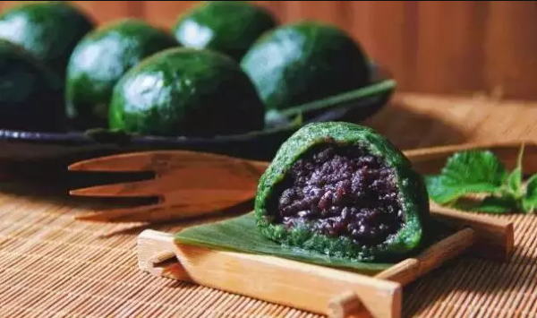 Time to enjoy Qingtuan in Wuxi