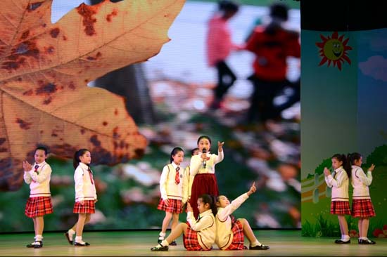 Children's voices echo through poetry in Zhangjiagang