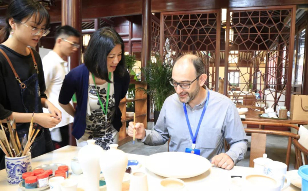 Foreign execs hunt for Zhangjiagang business opportunities