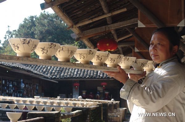 Porcelain-making art in Jingdezhen to bid for intangible cultural heritage