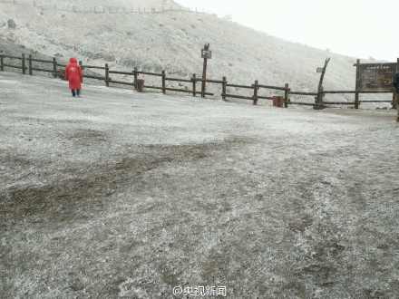 August snow falls for the first time on Changbai Mountains