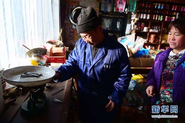 NE China man and his old-fashioned shop