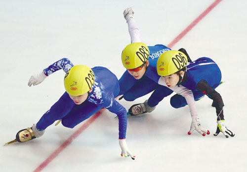 Youth skating race concludes in Shenyang