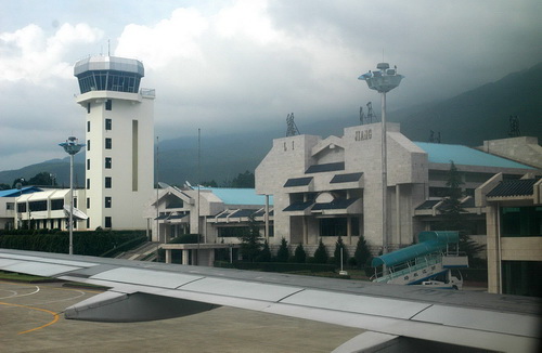 Passenger flow of Lijiang Airport to reach 2,500,000
