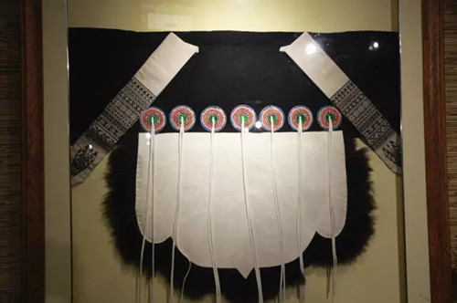 Lijiang ethnic costume exhibition hall opens