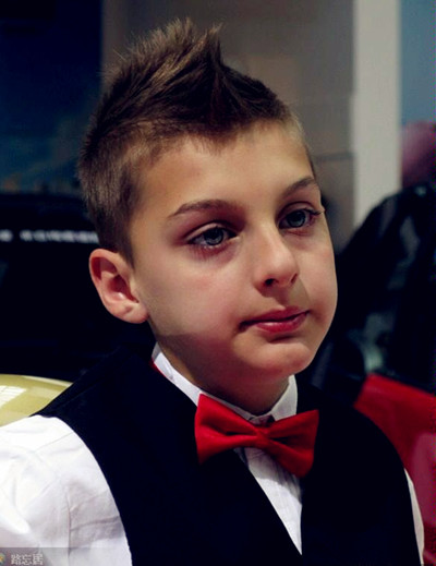 cutekidmodelatqingdaointlautoshow