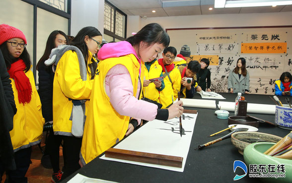 Malaysian youth of Chinese descent visit Yantai