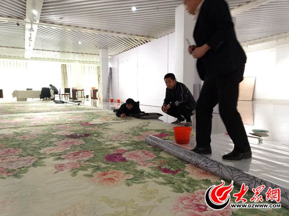 Farmers' painting add color to lobby of Qingdao SCO summit