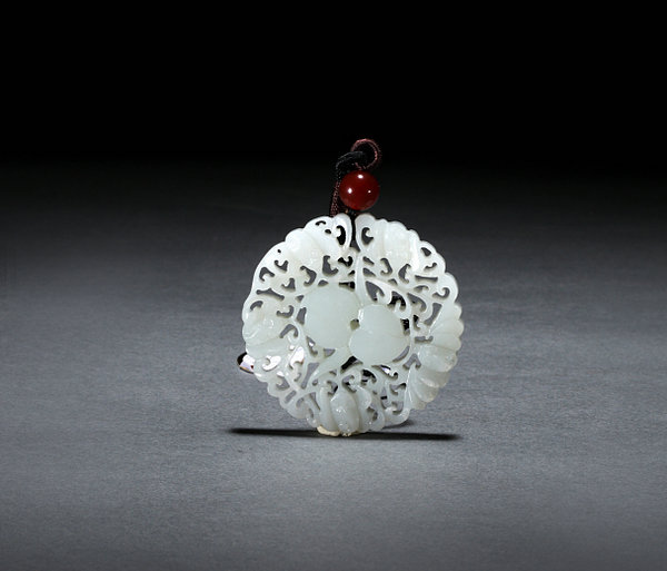 Duanwu special: Ancient fashion pioneer Qu Yuan's style