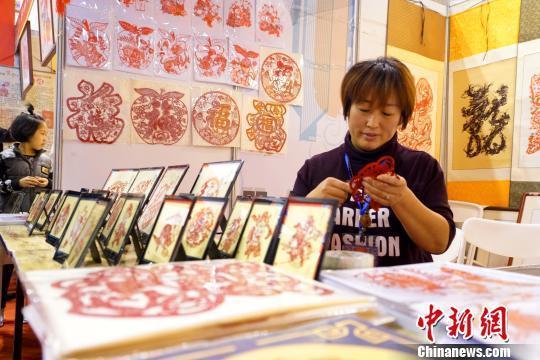 Folk arts and crafts expo wraps up in Yantai