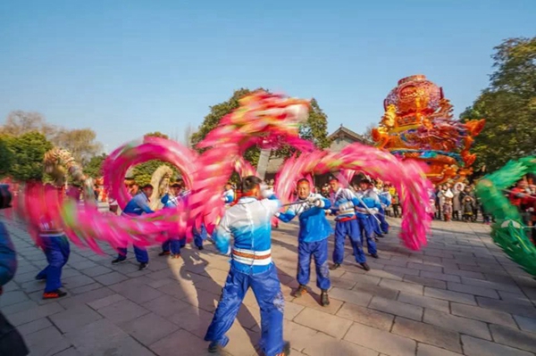 New Year festivities held in Taierzhuang ancient town