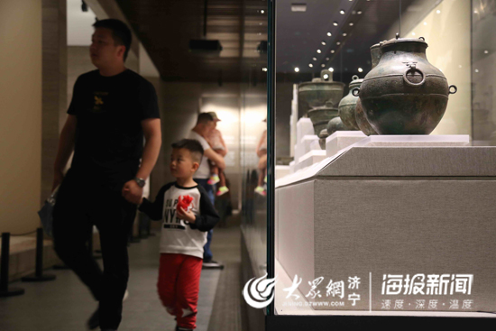 Confucius Museum attracts hordes of visitors