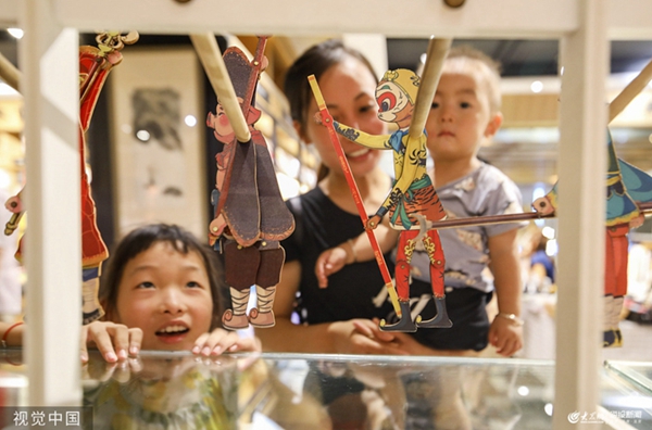 Handicrafts shine at cultural fair in Linyi