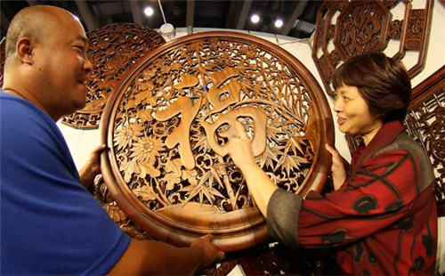 Yantai holds national arts and crafts fair