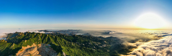 Spectacular sea of clouds surrounding Kunyu Mountain