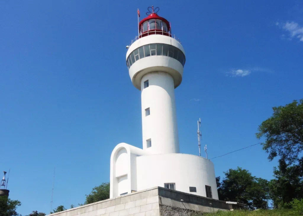 Kongtong Island boasts unique coastal views