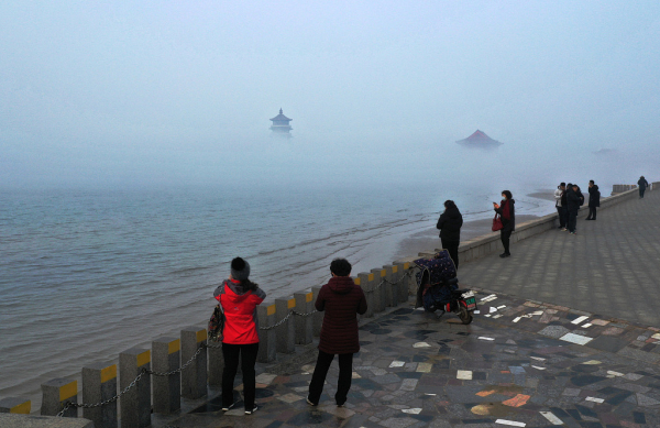 Advection fog leads to spectacular views in Yantai