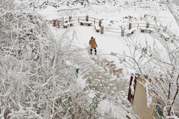 Heavy snow hits Yantai