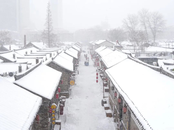 Heavy snow hits Yantai