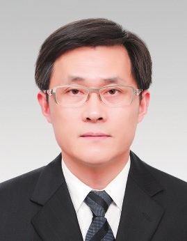 Deputy head of Jiading district: Wang Hao