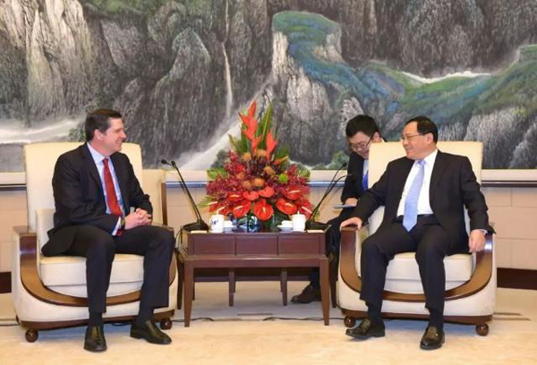 Shanghai to open wider doors to outside world