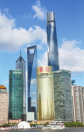 Lujiazui gains traction as int'l finance hub