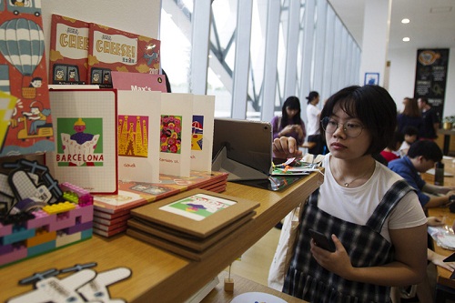 Art book fair opens in Shanghai