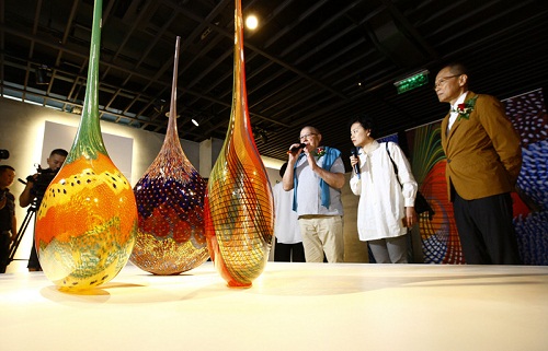 Italian glass art shines in Shanghai