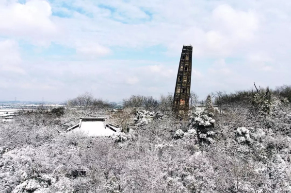 Savor snowy fairyland in Sheshan
