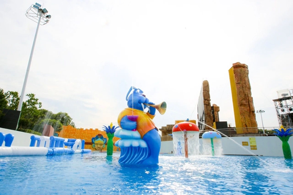 Escape summer heat at Shanghai Maya Beach Water Park