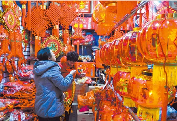 Datong people busy with Spring Festival preparations