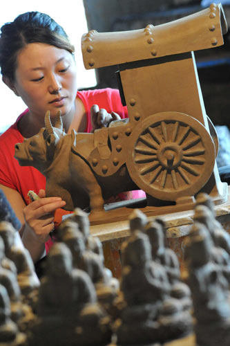 Traditional handicrafts regain popularity