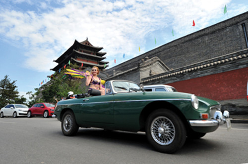 Vintage car festival zooms into Shanxi