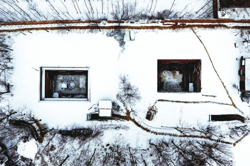 Shanxi cave dwelling courtyards blanketed in snow