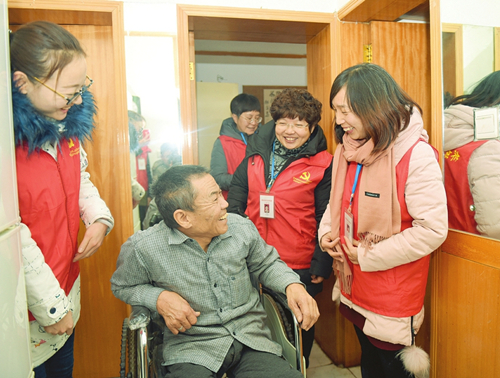 Volunteers help realize Taiyuan residents' wishes