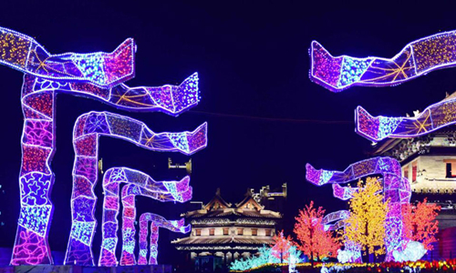 Ancient City of Datong embellished with lanterns