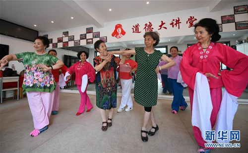 Taiyuan community keeps senior residents active