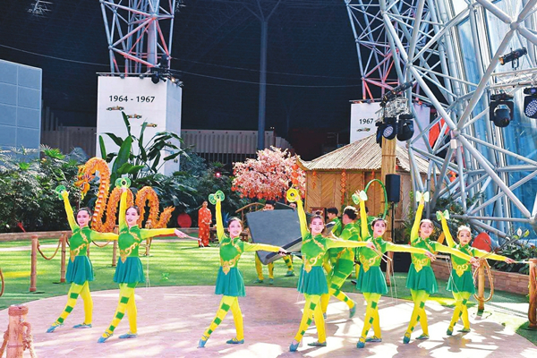 Changzhi acrobats wow UAE audiences