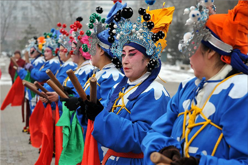 Xiaoyi people celebrating the Lantern Festival