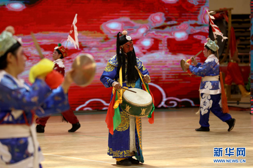 Gong and drum show staged in Taiyuan